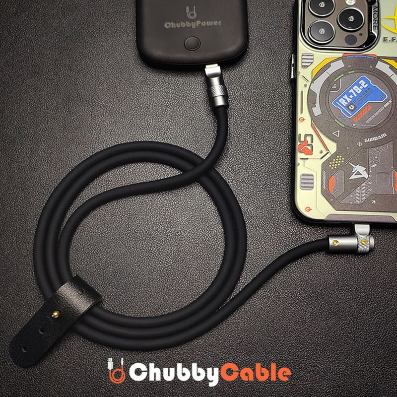Black ChubbyCable connecting a power bank to a smartphone